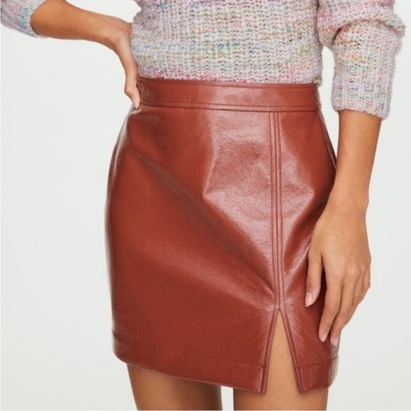 Aritzia Wilfred Tempest Patio Cinnamon Brown Vegan Leather Mini Skirt - Picture 3 of 8